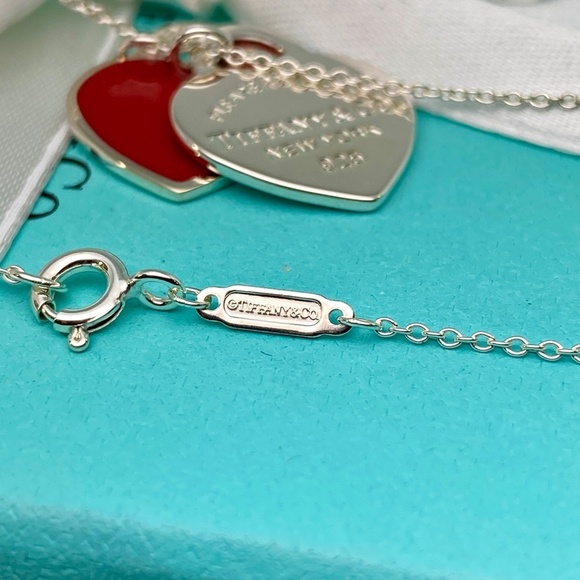 New Tiffany & Co small double heart red enamel necklace Return to Tiffany - Picture 5 of 9